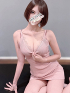 緋色れい